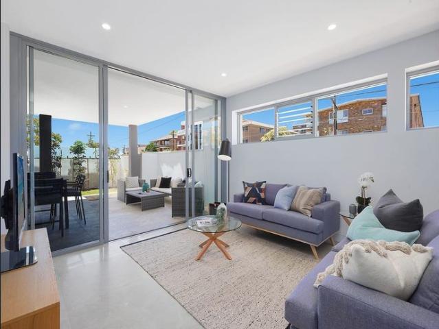 Luxury Lifestyle Living with a Lock up garage