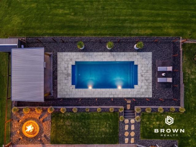 Luxury Lifestyle Living with the Ultimate Shed on 9.24 Acres