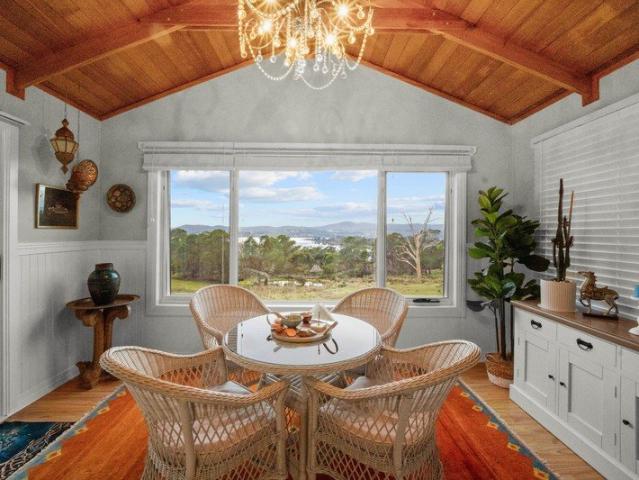 Luxury Lifestyle Living in the Heart of the Tamar Valley