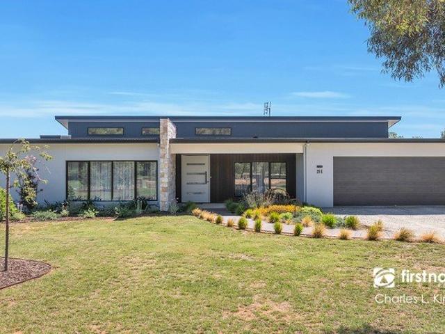 Luxury Lifestyle Living moments from the Murray River