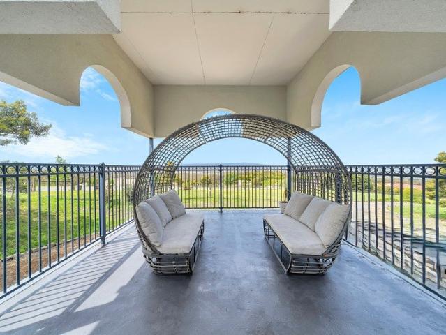 LUXURY, LIFESTYLE, PANAROMIC VIEWS ALL IN ONE PLACE IN BEAUTIFULL ESTATE, HIDDEN VALLEY