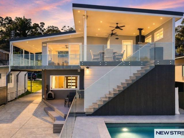 Luxury, Lifestyle & Stunning Lake Views