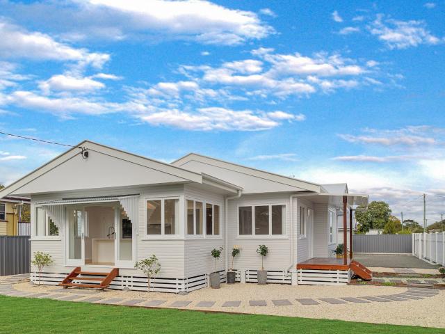 Luxury, Light & Character A Home to Stop You in Your Tracks