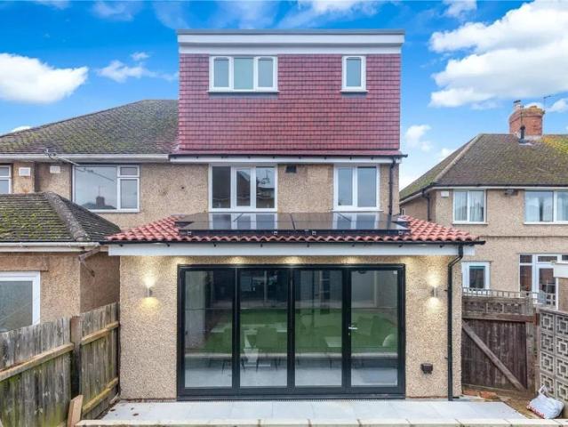 Luxury Modern semi detached 3 bed