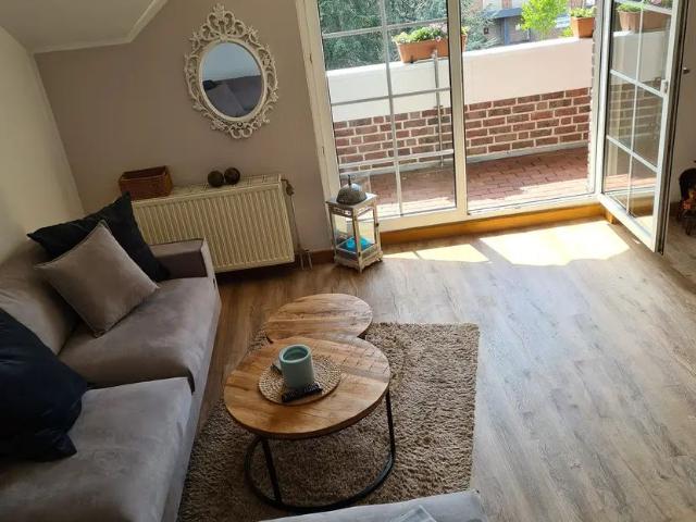 Luxury maisonette apartment fully equipped with parking space and top accessibility, Neuss Amsterdam Apartments for Rent