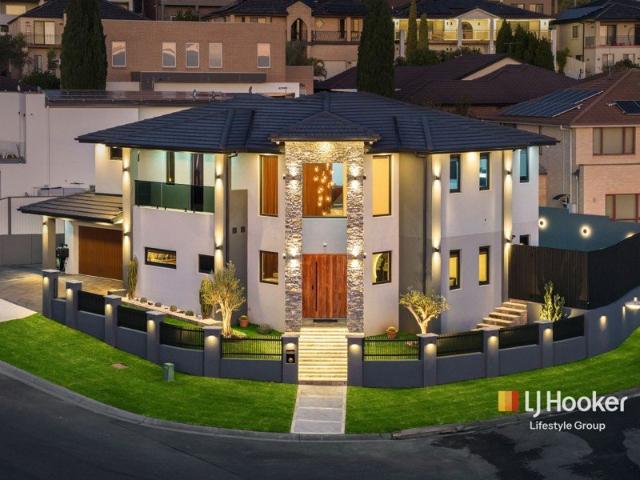 Luxury Masterpiece in a Prestigious Parkside Setting