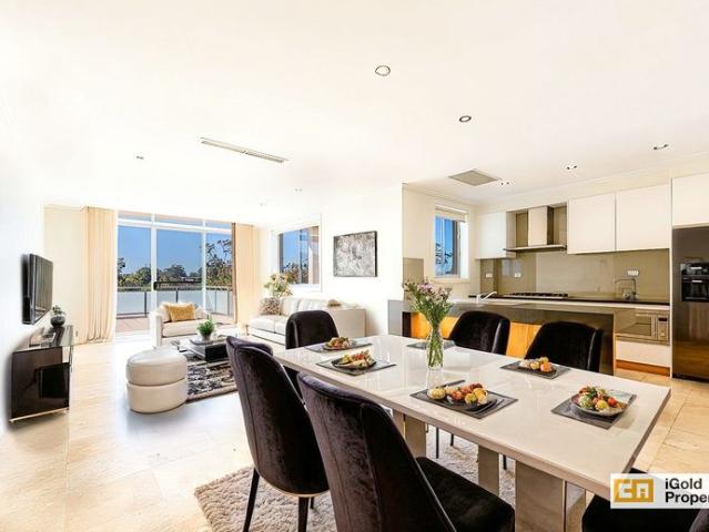 Luxury Meets Convenience: Three Bedroom Penthouse in Roseville
