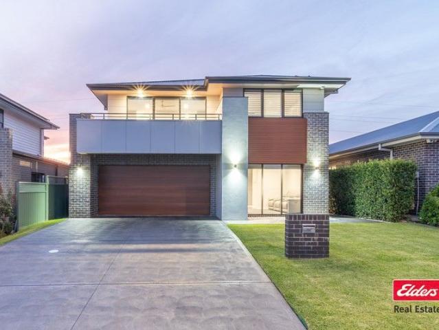 LUXURY MEETS LIFESTYLE 42 SQUARE MASTERPIECE