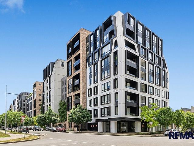 Luxury North Facing Apartment with Iconic Blue Mountains Backdrop