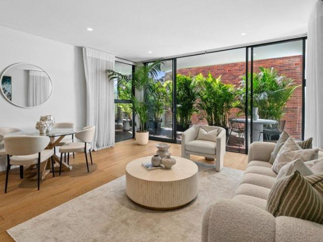 Luxury North facing Apartment in the Heart of Freshwater