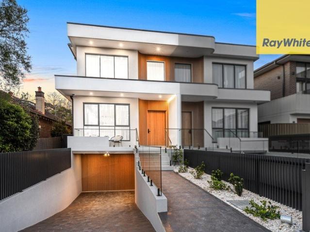 Luxury Northerly 3 Level Home Mins' Walk To Eastwood