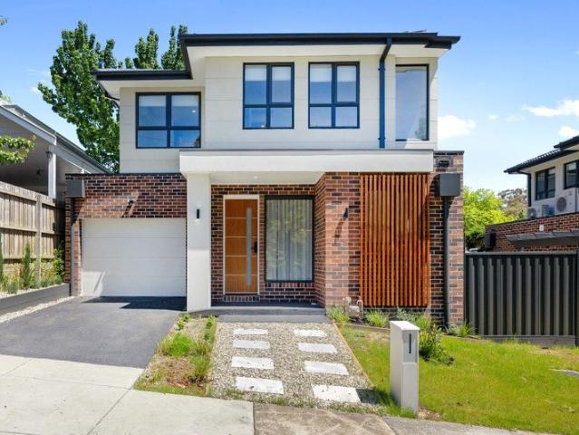 Luxury New Residence with it's Own Driveway