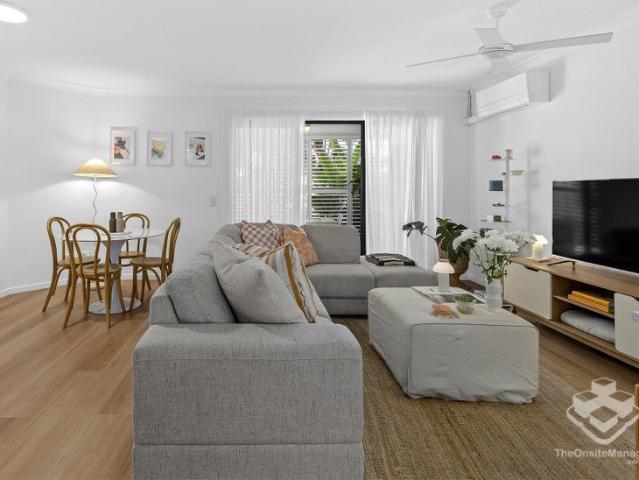 Luxury Newstead Living ? Executive 2 Bedroom Apartment with Pool
