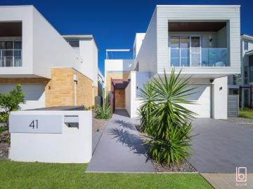 Luxury Near New Residence in the Heart of Magenta's Coastal Enclave