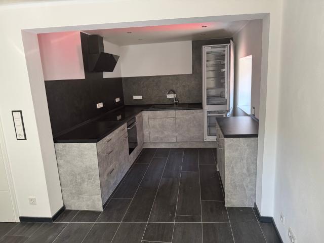 Luxury Smart Home for Temporary Stay 80m² • Executive Standard across 3 Floors • XXL Wellness Bathroom • Balcony with Gas Grill • First Occupancy