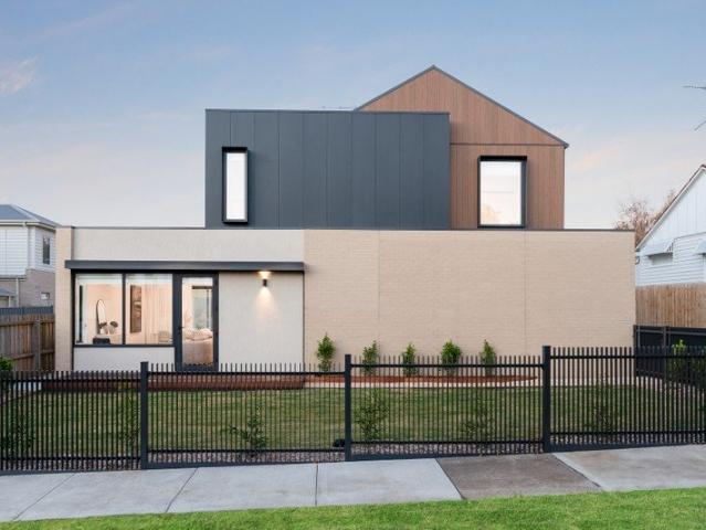 Luxury Sophistication in a Premier Setting