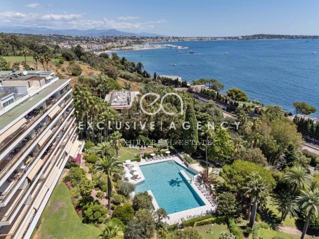 Luxury Sea View Apartment in Prestigious Residence Minutes from La Croisette