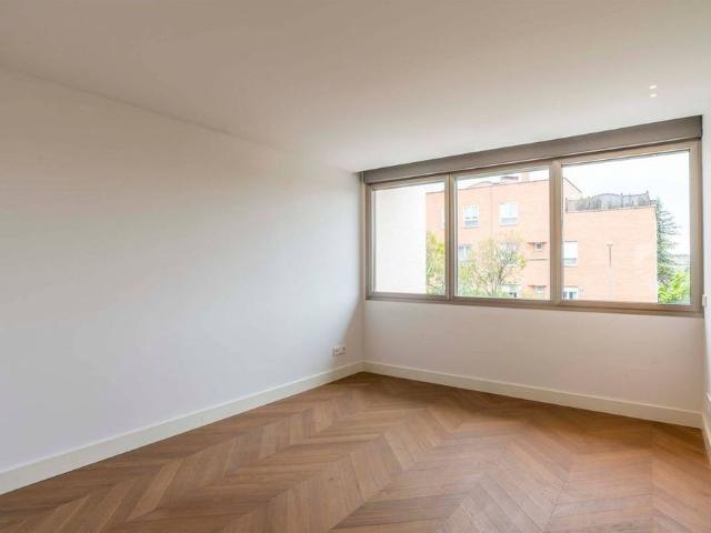 Luxury Semidetached House for rent in Madrid, Spain