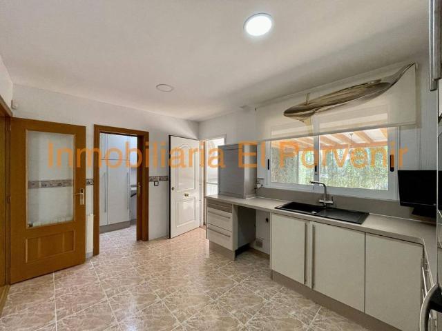Luxury Semidetached House for rent in Torrent, Spain