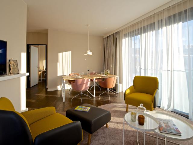 Luxury Serviced Apartment with Balcony in Berlin Mitte 86 m²