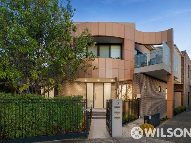 Luxury Single Level Living Designed for Comfort and Convenience