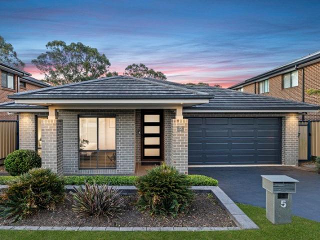 LUXURY, SINGLE STOREY, SPACIOUS FAMILY LIVING IN PRIME LOCATION