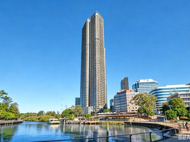 Luxury Sky High Living with Spectacular CBD & River Views