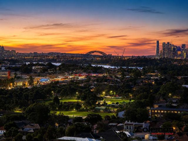 Luxury Sky High Living with Spectacular Harbour Bridge & Olympic Park Views