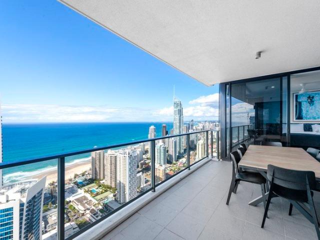 Luxury Sky Home With Investment Appeal and Panoramic Views in Circle on Cavill