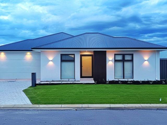 Luxury, Space & Contemporary Family Living in the Heart of South Guildford
