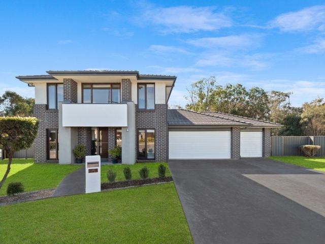 Luxury, Space & Lifestyle on a Prized 800sqm Block