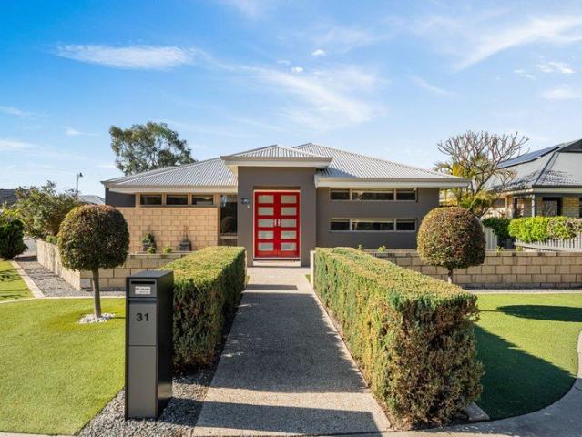 Luxury, Space & Lifestyle in Harvest Lakes
