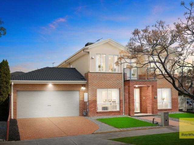 Luxury, Space & Style in the Heart of Altona Meadows