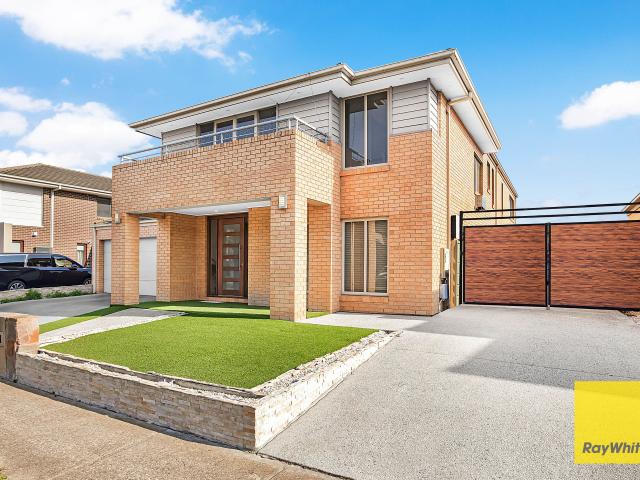 Luxury, Space & Sustainability in Kingsford Estate Featherbrook