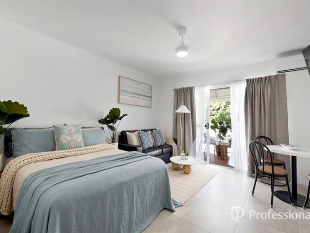 Luxury studio Oceanfront Resort!
