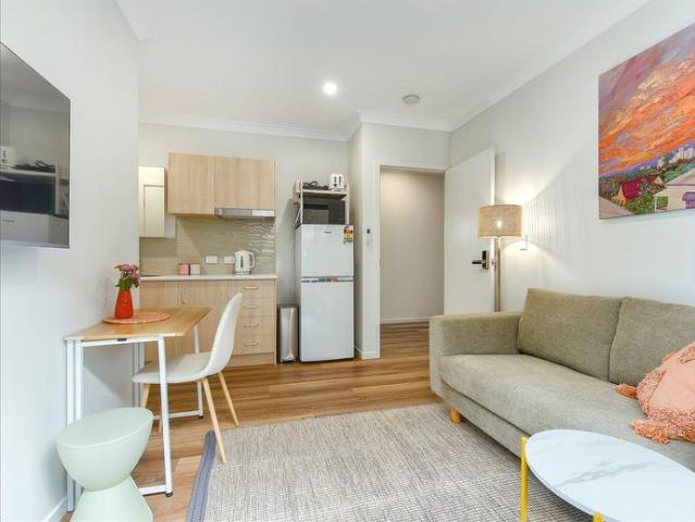 LUXURY STUDIO APARTMENT