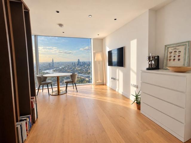 Luxury Studio Flat at Landmark Pinnacle To Let