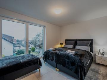 Luxury Studio USM Centre Böblingen I Fire Place I Terasse I Parken I Netflix, Boblingen Amsterdam Apartments for Rent