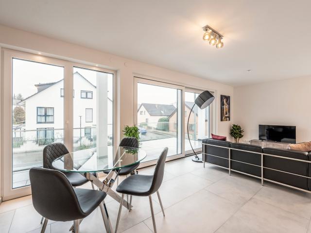 Luxury Studio USM Centre Böblingen I Fire Place I Terasse I Parken I Netflix