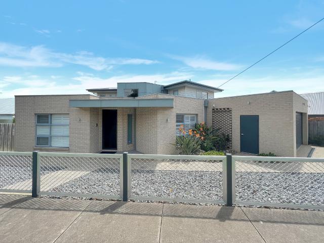 LUXURY STYLE AND CLASS IN SOUGHT AFTER LOCATION