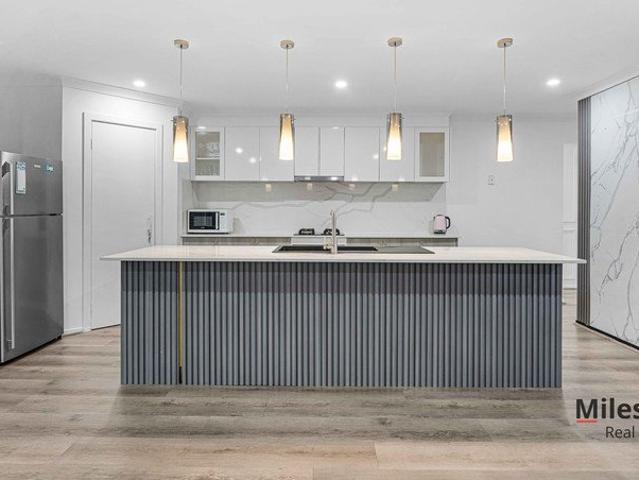 Luxury & Style + Location This one ticks all boxes!
