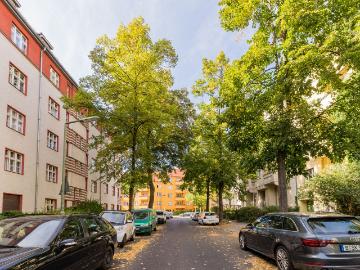 Luxury, stylish and freshly renovated apartment in Steglitz with rain shower, Smart TV!, Berlin Amsterdam Apartments for Rent