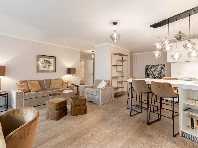 Luxury, stylish, modern, quiet in the center of Munich Maxvorstadt. Sunny terrace and garden. 75 sqm, Luxury hotel bed, Bulthaup kitchen Munchen Amsterdam Apartments for Rent