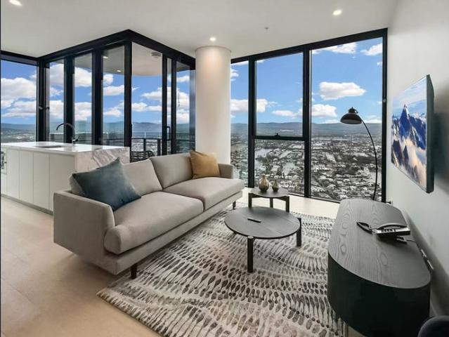 LUXURY STAR RESIDENCE – FULLY FURNISHED 2 BED / 1 BATH SKY HOME WITH PANORAMIC VIEWS