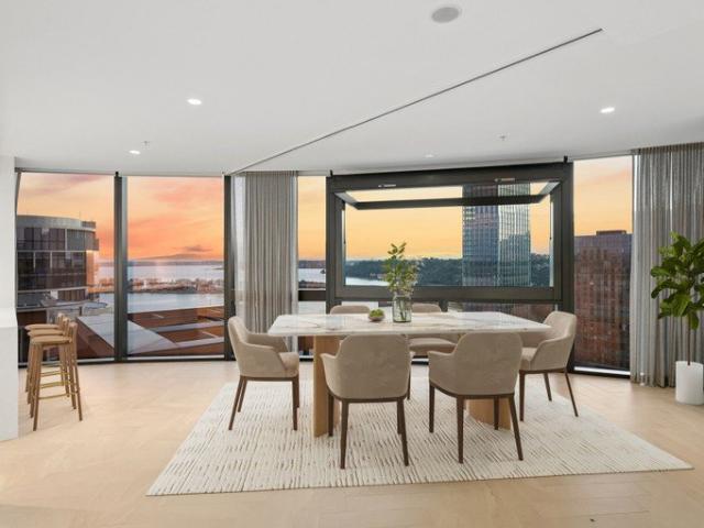 Luxury Sub Penthouse with Panoramic Views The Towers in The Ritz Carlton