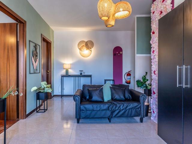 Luxury Suite Tentazioni Romantiche, Perugia Amsterdam Apartments for Rent