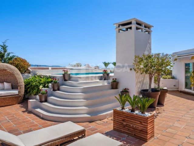 Luxury Panoramic Penthouse with Private Pool in Guadalmina Alta