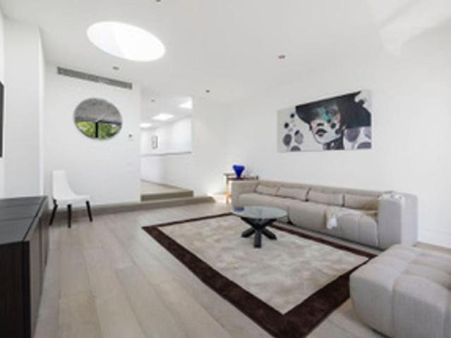Luxury Paradise in Brighton East