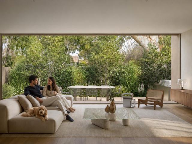 Luxury Parkfront Apartment in Kew with Private Lift & Premium Finishes