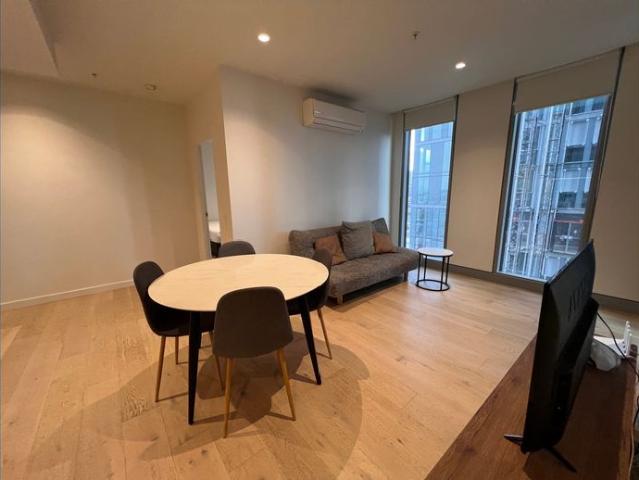 Luxury Parkside Living at R.Iconic ?️